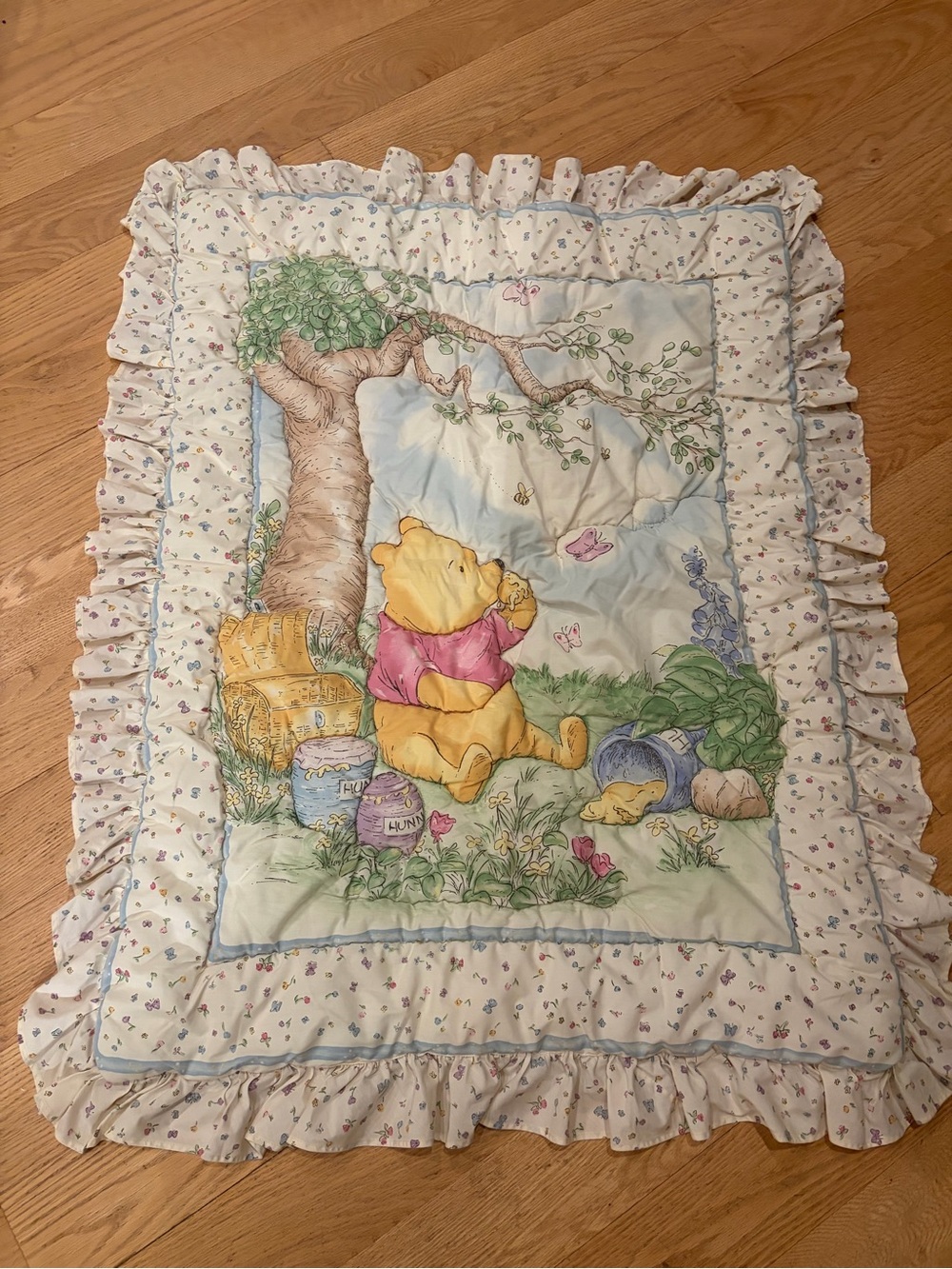 Vintage Classic Winnie the Pooh Baby Quilt Blanket Comforter Ruffles Crib 90s